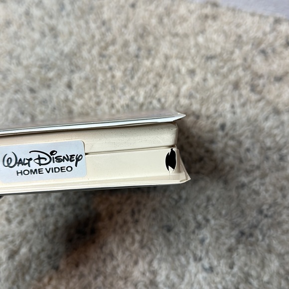 Walt Disney Masterpiece Pocahontas VHS Tape - Picture 7 of 8